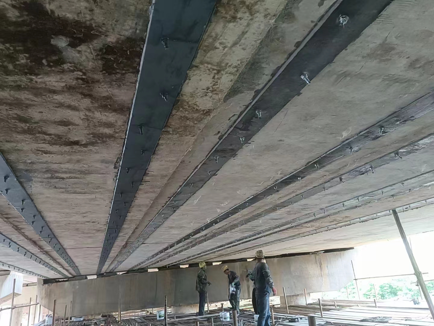 芜湖桥梁加固——粘贴钢板加固法